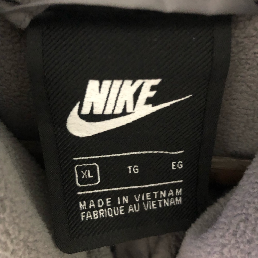 Nike spring/fall jacket - Picture 3 of 3